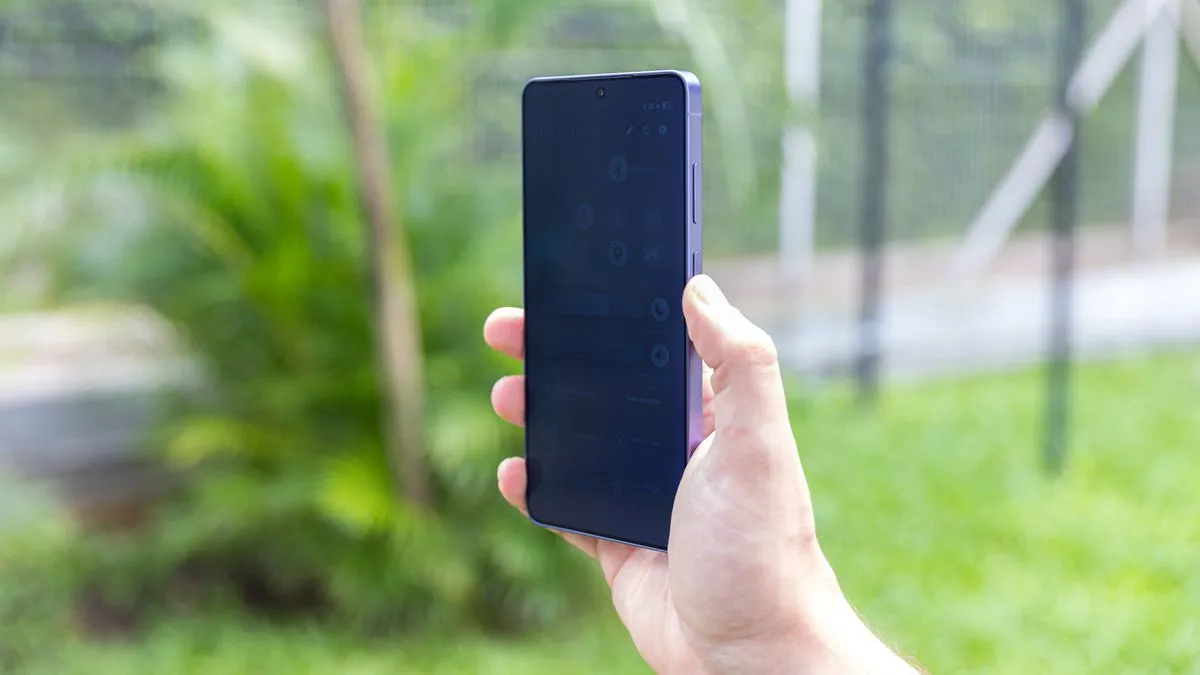 Galaxy S27 Pro e Ultra podem ter tela antiespiã