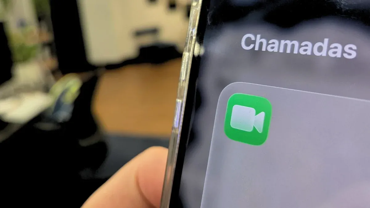 Apple alerta: golpe no FaceTime pode zerar sua conta bancária