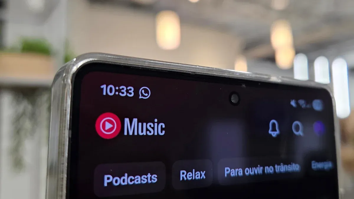 YouTube Music testa visual com capa em tela cheia 1 YouTube Music testa visual com capa em tela cheia