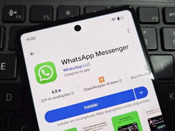 WhatsApp testa novo visualizador de fotos com barra de resposta completa