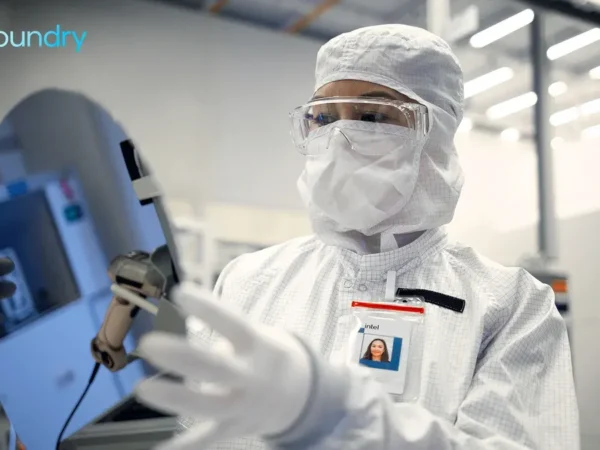 Intel supera limite físico e viabiliza chips hipergrandes
