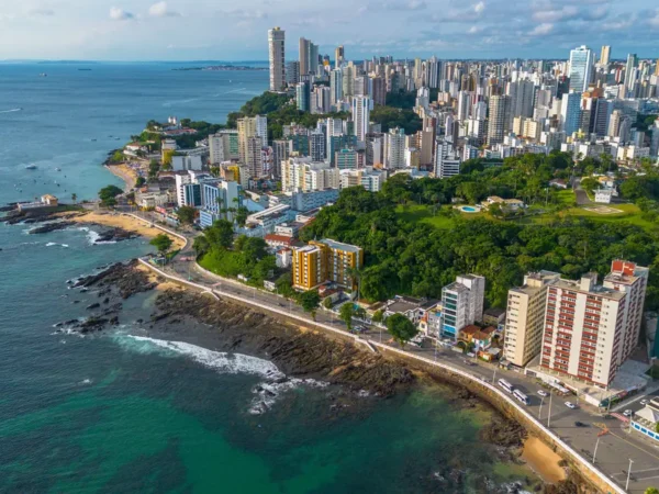 O litoral brasileiro e suas paisagens únicas