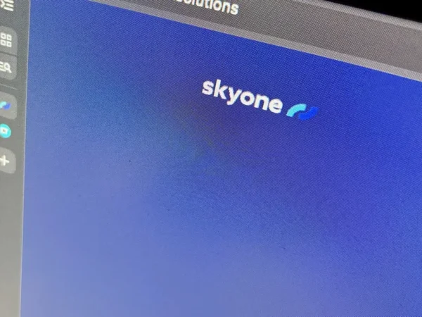 Skyone Creator: IA cria apps corporativos em minutos